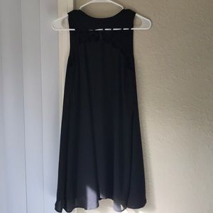 Lf black sleeveless dress fits small size